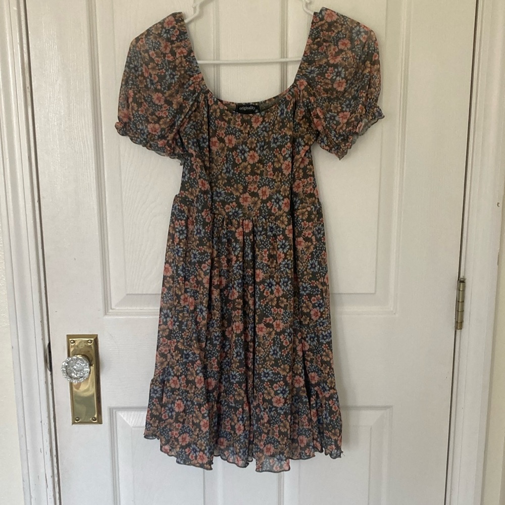 Floral Dress with Puff Sleeves